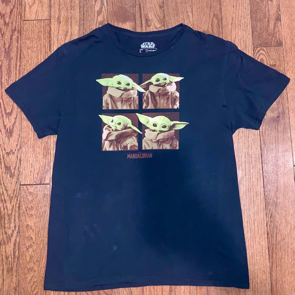 Star Wars-The Mandalorian-The Child Baby Yoda T‎ Shirt 4 Picture Large